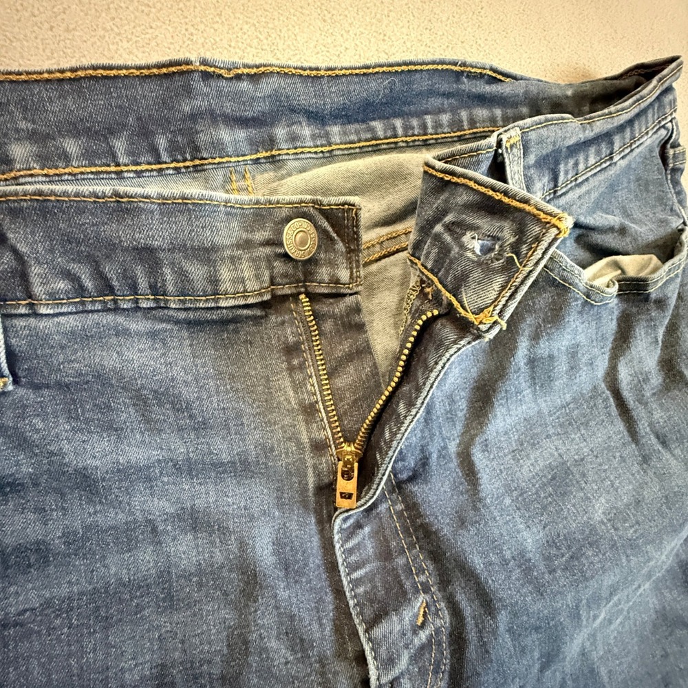 Levi's 541 Jeans Mens 43x8 Dark Wash Blue Denim Rugged Athletic Fit - Picture 9 of 13